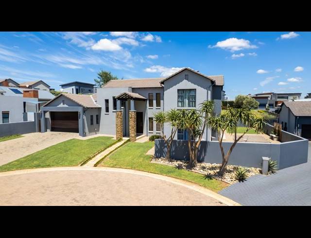 5 BEDROOM HOUSE FOR SALE IN COPPERLEAF ESTATE
